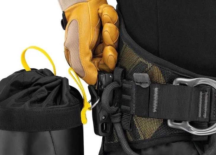 lacznik-petzl-interfast-waga-z-opakowaniem-0-055-kg