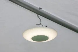 lampa-wiszaca-turystyczna-200-lumenow-aureola-z-glosnikiem-na-pilota