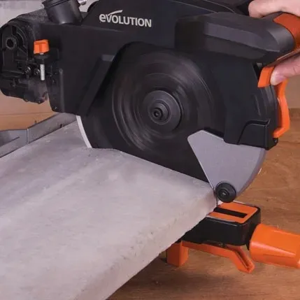 evolution-ukosnica-z-prowadnicami-2000w-r255sms