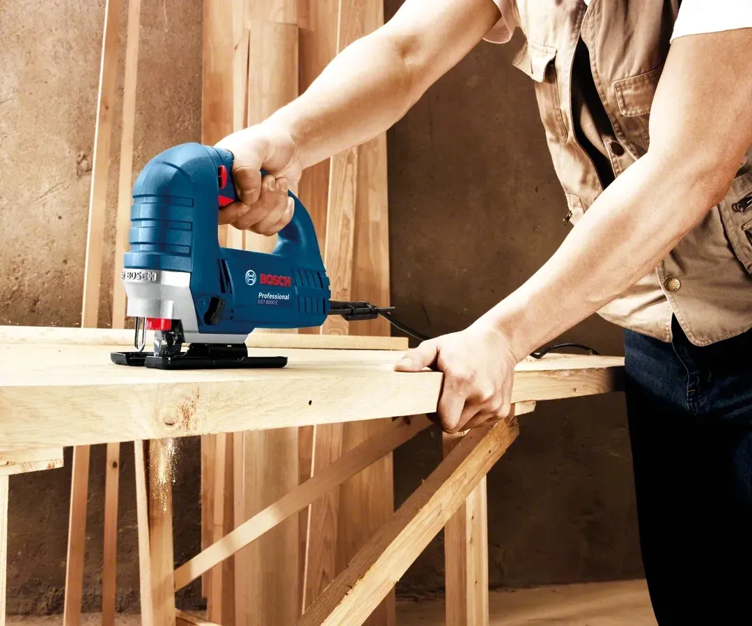 bosch-wyrzynarka-gst-8000-e-710w