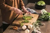 fiskars-noz-typ-santoku-hard-edge-marka-fiskars