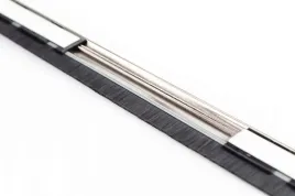 uszczelka-szczotkowa-elastyczna-93-cm-samoprzylepna-gumowa-biala