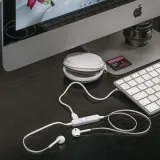 sluchawki-bluetooth-altea-bialy-regulacja-glosnosci-brak-informacji