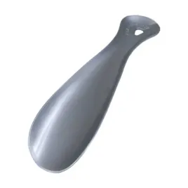 plastikowa-lyzka-do-obuwia-butow-do-zawieszania
