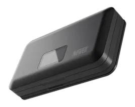 ladowarka-newell-lcd-z-funkcja-power-banku-i-czytnikiem-kart-sd-do-np-fw50