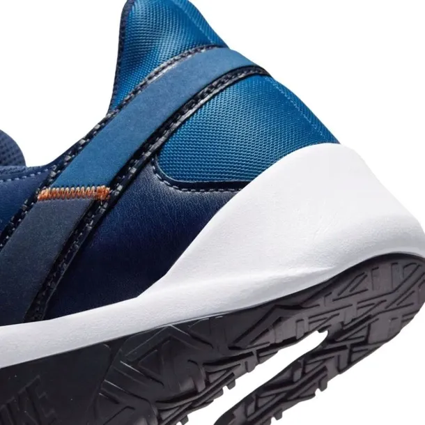 buty-nike-cq9356-402-legend-essential-2-rozmiar-425