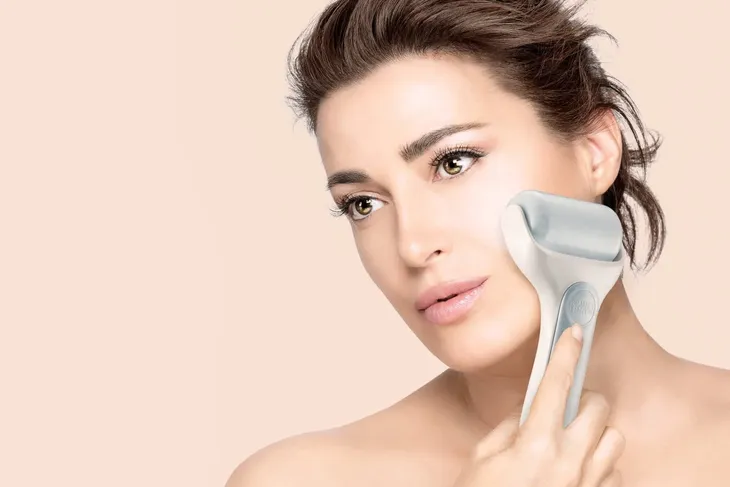 masazer-chlodzacy-do-twarzy-i-ciala-ice-roller-marka-beauty-limited-stan-nowy
