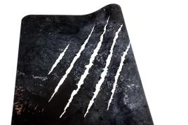 podkladka-pod-myszke-premium-wilkolak-srebrne-wykonczenia-61x35-cm