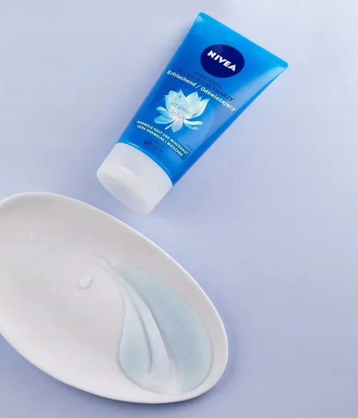 zel-do-mycia-twarzy-nivea-cera-normalna-150ml-opakowanie-tubka
