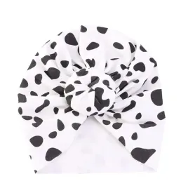 turban-czapka-dziecieca-wiosna-lato-biala-czarne-kropki-sisi-4