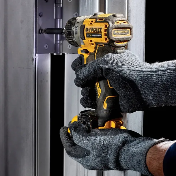 wkretarka-dewalt-dcf601d2-marka-dewalt