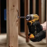 wkretarka-dewalt-dcf601d2-zasilanie-akumulatorowe