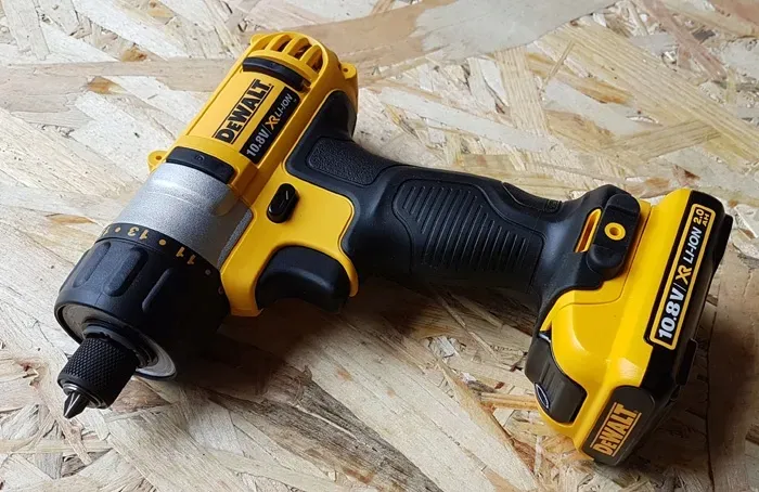 wkretarka-dewalt-dcf601d2-typ-akumulatora-li-ion