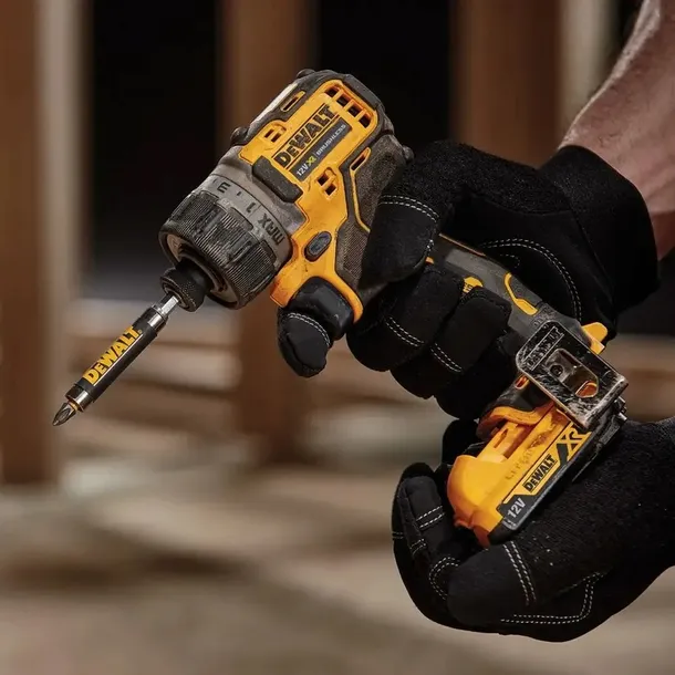 wkretarka-dewalt-dcf601d2-kod-producenta-dcf601d2-qw