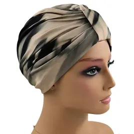czapka-turban-gotowy-do-nalozenia-takze-po-chemii-bezowo-czarne-mazy-wiola