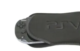 iris-wsuwka-miekkie-etui-pokrowiec-ochronny-na-konsole-ps-vita-fat-czarny
