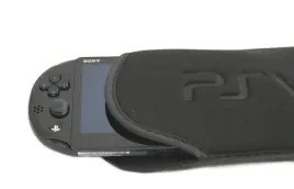 iris-wsuwka-miekkie-etui-pokrowiec-ochronny-na-konsole-ps-vita-slim-czarny