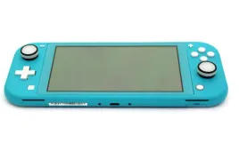 iris-2-x-nakladka-silikonowa-kropkowana-na-galki-switch-lite-bialo-czarny