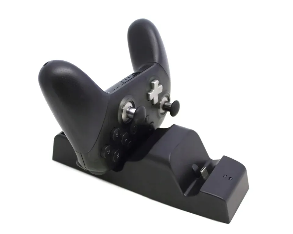 iris-podstawka-do-ladowania-pada-pro-controller-i-konsoli-switch-lite