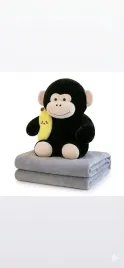 pluszowa-czarna-malpka-z-bananem-50cm-i-kocykiem-100x150-cm