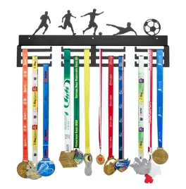 wieszak-metalowy-na-medale-60cm-pilkarze-z-pilka-czarny-metalowy-loftowy