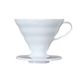 hario-plastikowy-dripper-drip-v60-02-bialy
