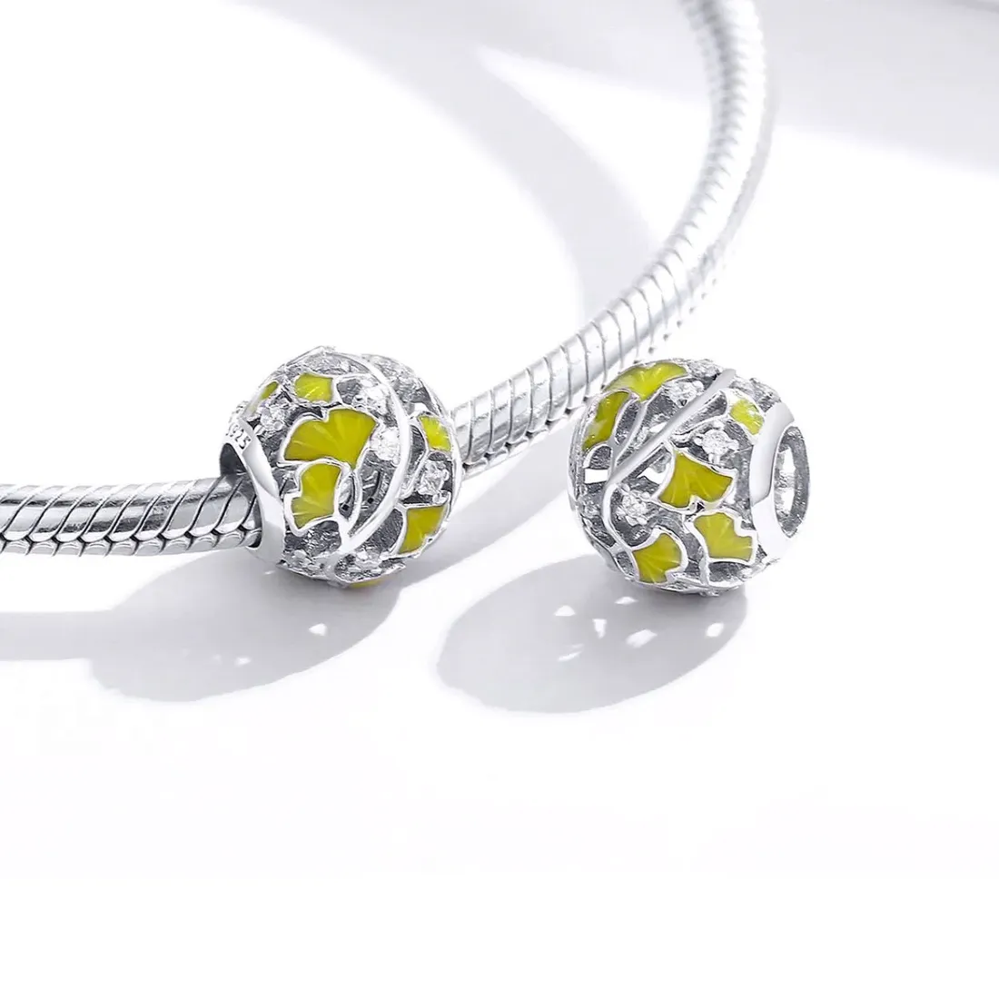charms-milorzab-liscie