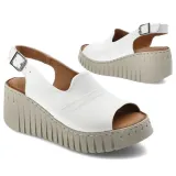 sandaly-artiker-54c0786-white-zapiecie-sprzaczka