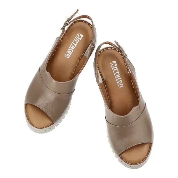 sandaly-artiker-54c0788-light-brown-wzor-dominujacy-bez-wzoru