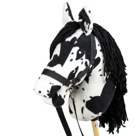 hobby-horse-skippi-kon-na-kiju-karo-srokaty-dla-dzieci-do-zabawy-jazdy-a3