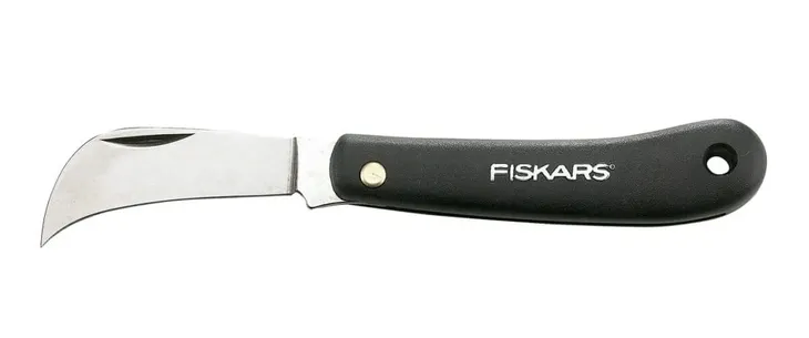 fiskars-noz-sierpak-k62-marka-fiskars-dlugosc-ostrza-7-cm