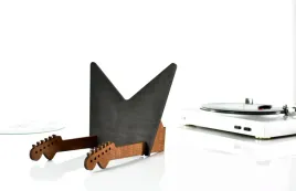 stojak-na-plyty-winylowe-winyle-organizer-gitara