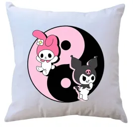 poduszka-z-wkladem-kuromi-producent