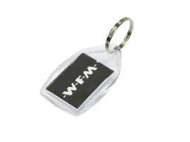brelok-wfm-bialo-czarny