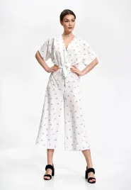 luzny-kombinezon-z-rekawami-kimono-ozdobne-wiazanie-bialy-s-m