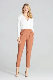 klasyczne-spodnie-damskie-eleganckie-zakladki-zwezane-brazowe-l