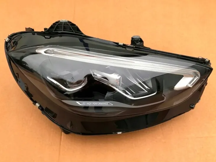 reflektory-lewy-prawy-uzbrojone-led-high-performance-low-version-do-w206-eu-numer-katalogowy-czesci-w206-2069063803-2069063903