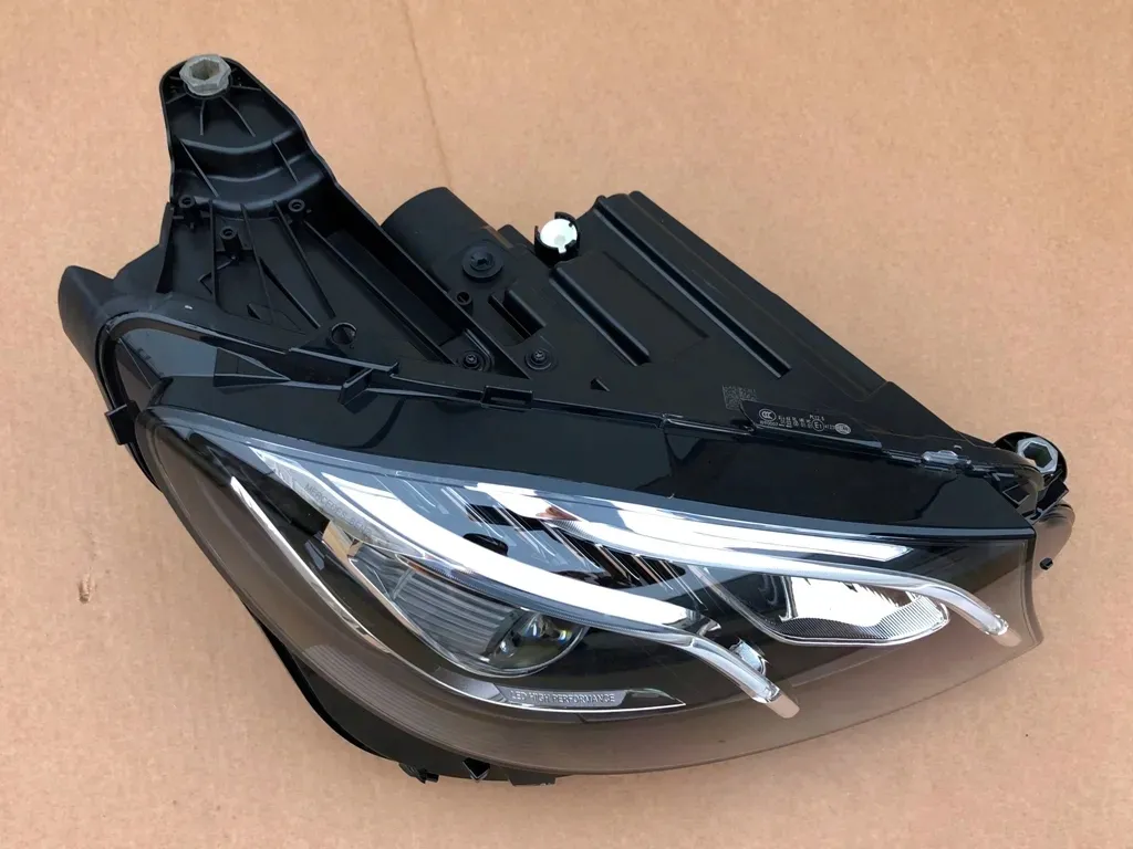 prawy-full-led-high-performance-low-version-modul-do-w213-2016-19-eu