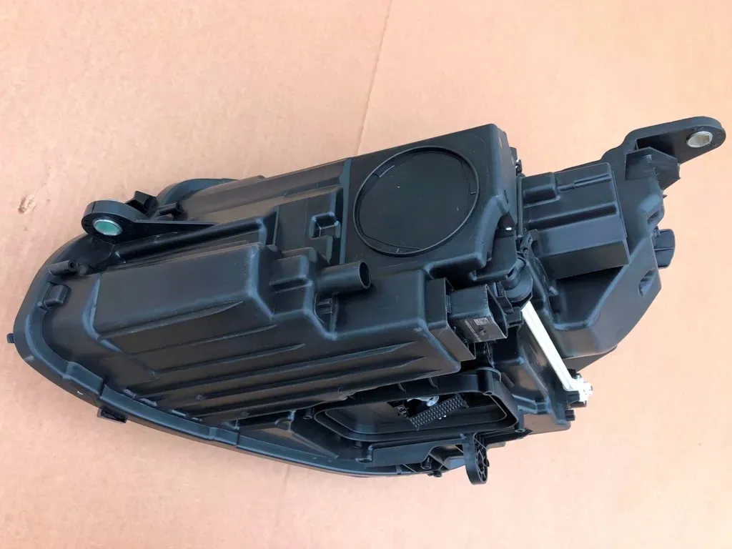 led-high-performance-low-version-bez-modulow-prawa-do-e-w213-2016-19-eu
