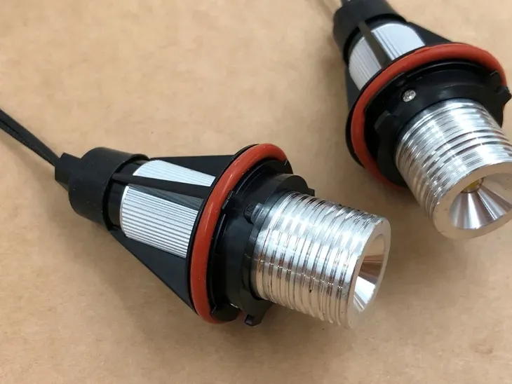 zarowki-oczy-aniola-bialy-hb3-led-6000k-do-bmw-e87-e39n-e60-e61-e63-e64-jakosc-czesci-zgodnie-z-gvo-p-zamiennik-o-jakosci-porownywalnej-do-oryginalu