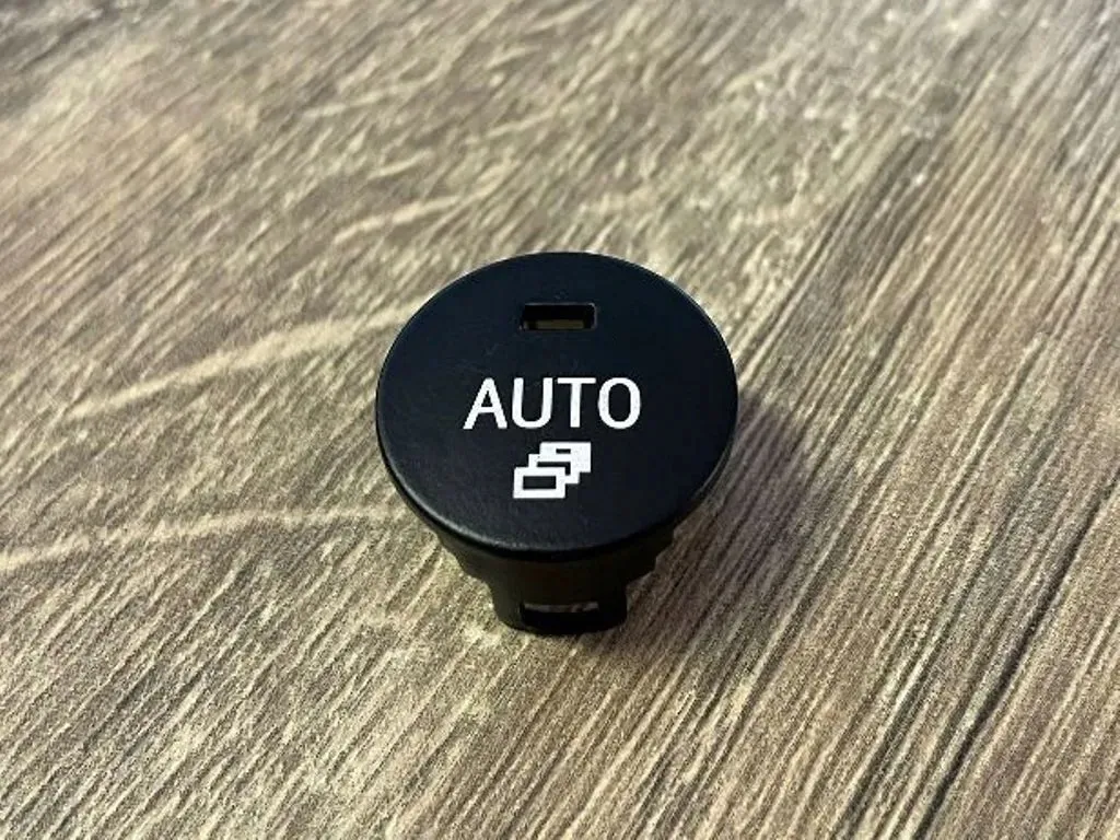 przycisk-button-klimatyzacji-auto-do-bmw-5-e60-e61-6-e63-e64-2004-2010