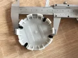dekielki-logo-znaczek-do-bmw-68mm-e31-e32-e34-e36-e38-e39-e46-e52-e53-e60-srednica-montazowa-65-mm