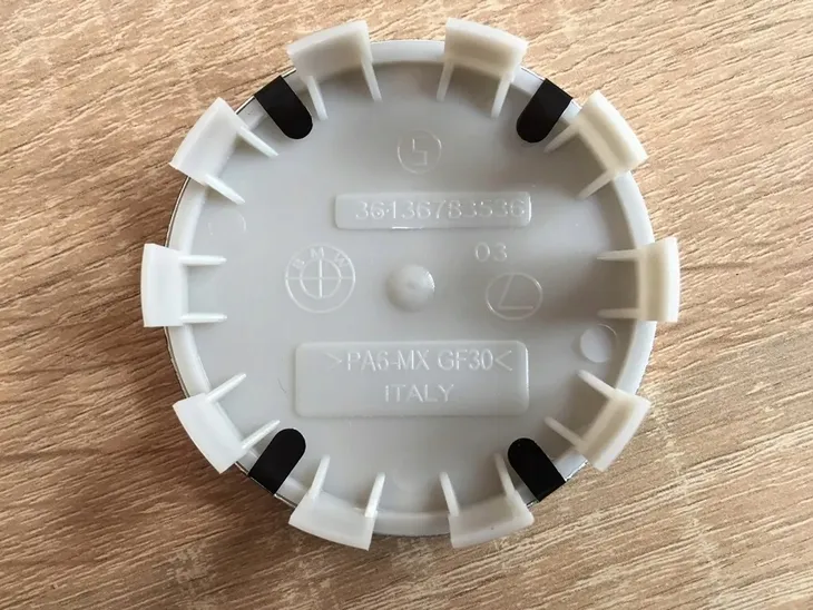 dekielki-logo-znaczek-do-bmw-68mm-e31-e32-e34-e36-e38-e39-e46-e52-e53-e60-kod-producenta-dekiel-dekielek-kola-68-czarny-czarne