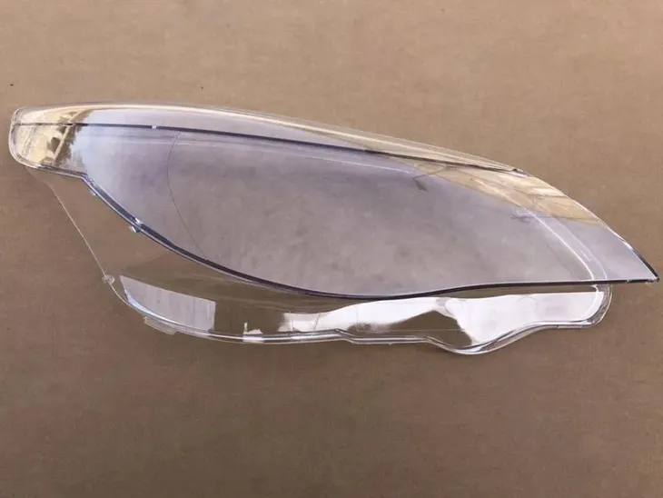 prawy-klosz-reflektora-lamp-do-bmw-e60-e61-2003-07-strona-zabudowy-prawa