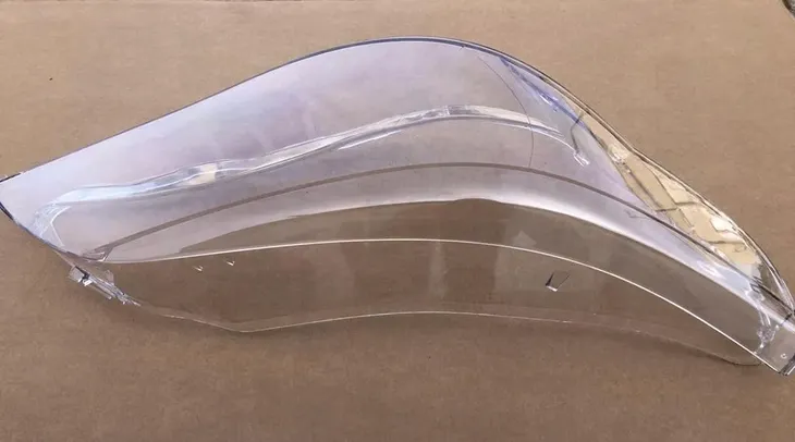 prawy-klosz-reflektora-lamp-do-bmw-e60-e61-2003-07-jakosc-czesci-zgodnie-z-gvo-p-zamiennik-o-jakosci-porownywalnej-do-oryginalu