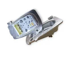 full-led-drl-reflektora-lewy-8v0998473a-do-audi-a3-s3-2017-2021