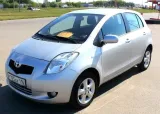 reflektor-toyota-yaris-06-p-wersja-europejska