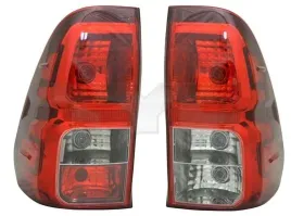 lampa-tyl-toyota-hilux-15-p