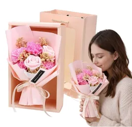 roze-mydlane-kwiaty-flower-bukiet-na-okazje-pudelko-prezent-dzien-matki