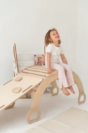 drewniany-2w1-bujak-montessori-xxl-z-zjezdzalnia-chmurki